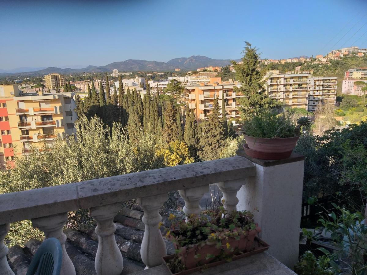 Joli Studio Saint-Raphael  Bagian luar foto