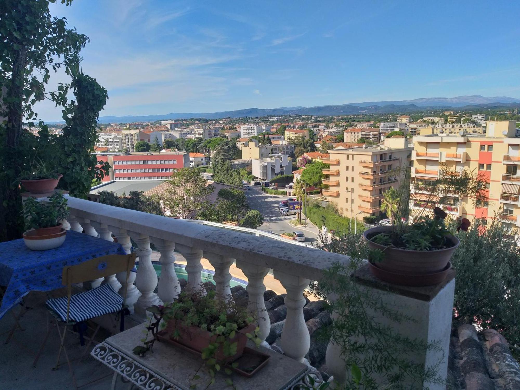 Joli Studio Saint-Raphael  Ruang foto
